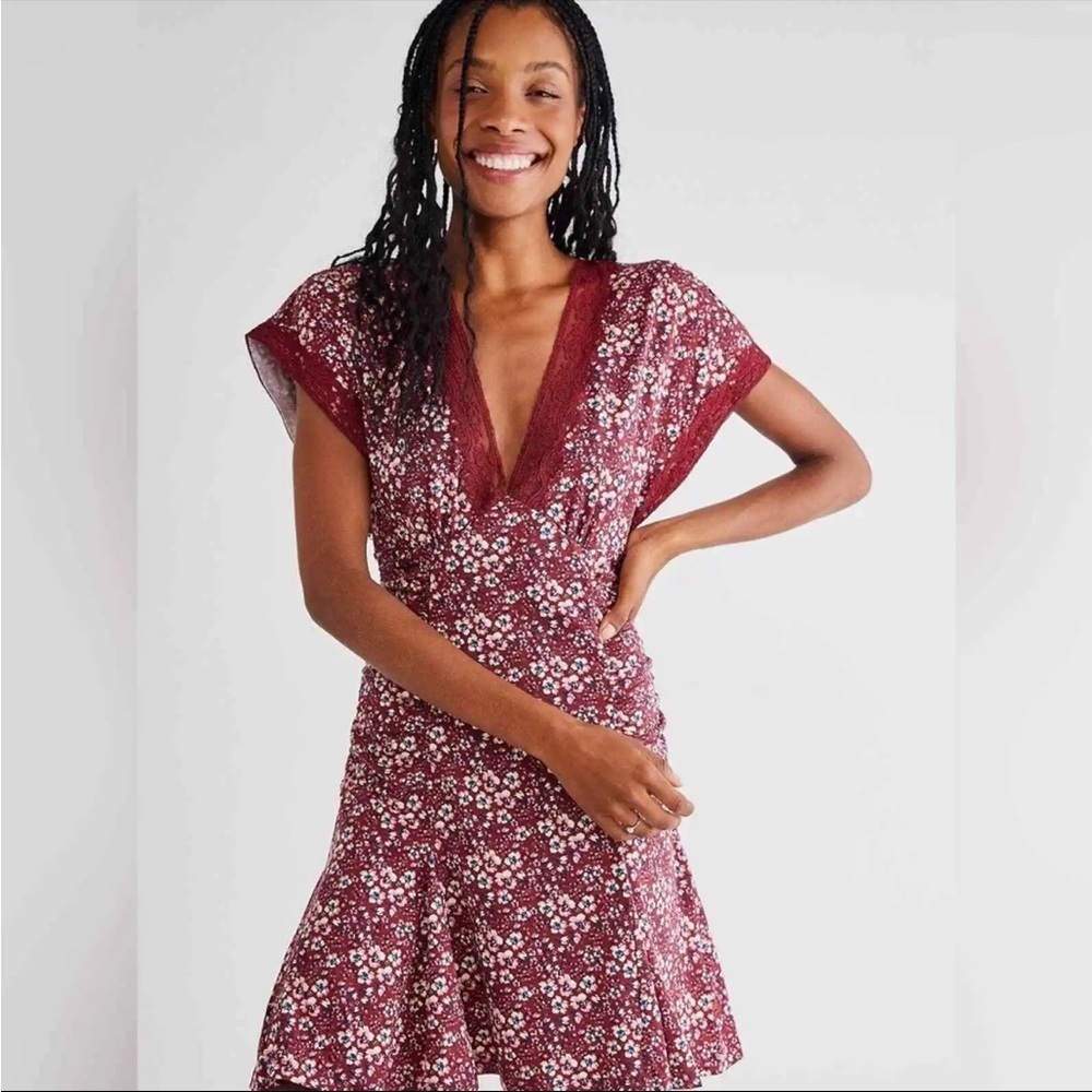 Free People Sweet Talker Floral 90s MinI Dress In Merlot - Picture 3 of 11